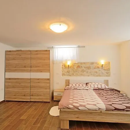 Viktorija House With 3* Umag
